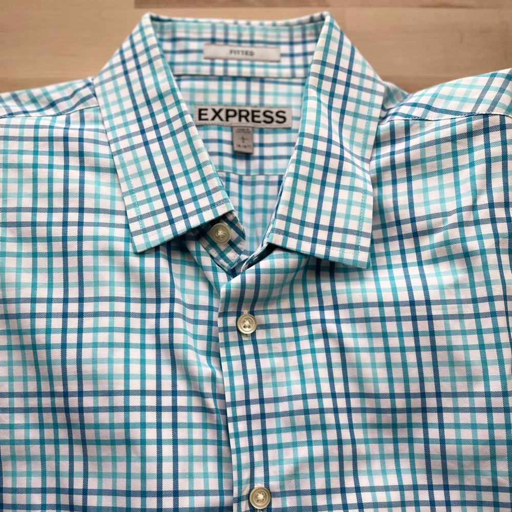 👔💥Express Button Down Shirt - Picture 3 of 3